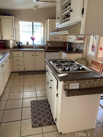 1536 S State Street 197, Hemet, CA 92543