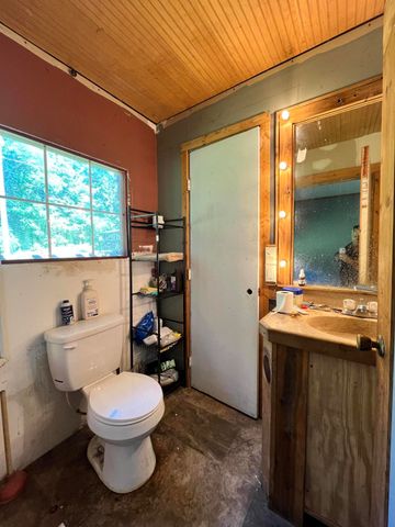 631 Mt Vernon Road, Berea, KY 40403