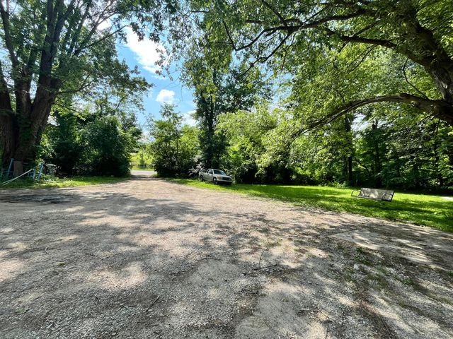 631 Mt Vernon Road, Berea, KY 40403