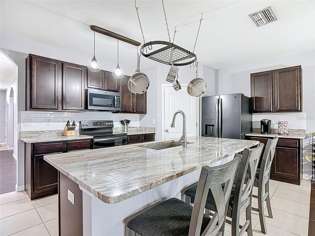 Image 13 of property listing at 1730 VAN GOGH DRIVE, Auburndale, FL 33823