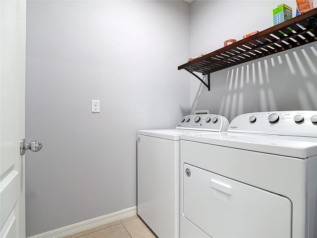 Image 39 of property listing at 1730 VAN GOGH DRIVE, Auburndale, FL 33823