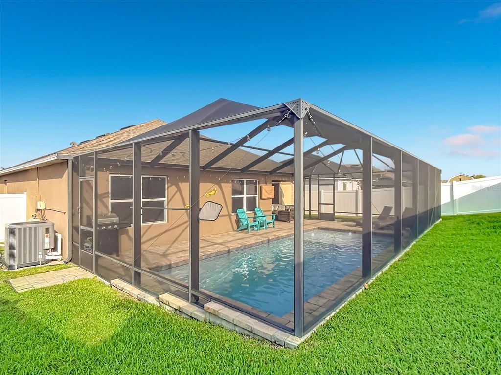 Image 40 of property listing at 1730 VAN GOGH DRIVE, Auburndale, FL 33823