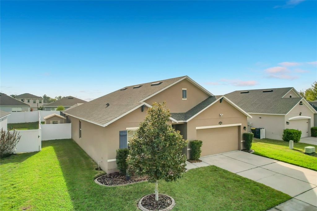 Image 54 of property listing at 1730 VAN GOGH DRIVE, Auburndale, FL 33823