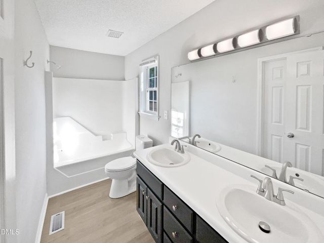 165 Sommerset Drive, Clayton, NC 27520