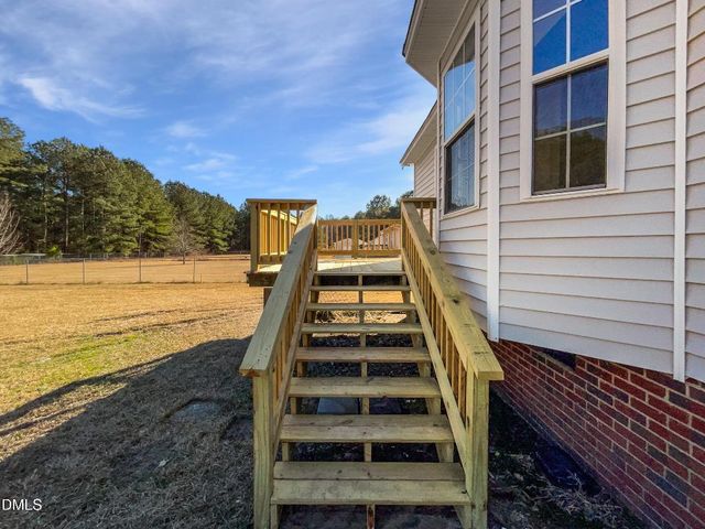 165 Sommerset Drive, Clayton, NC 27520