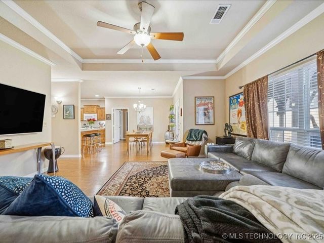 5010 W Birmingham Place, Broken Arrow, OK 74011