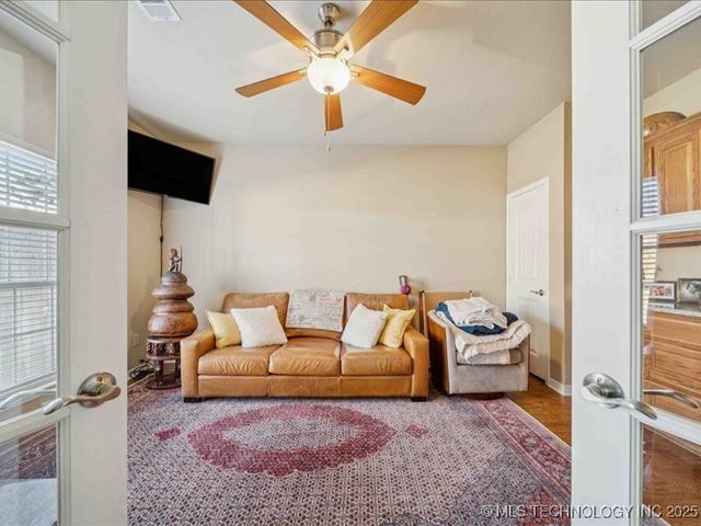 5010 W Birmingham Place, Broken Arrow, OK 74011