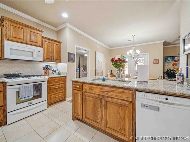 5010 W Birmingham Place, Broken Arrow, OK 74011