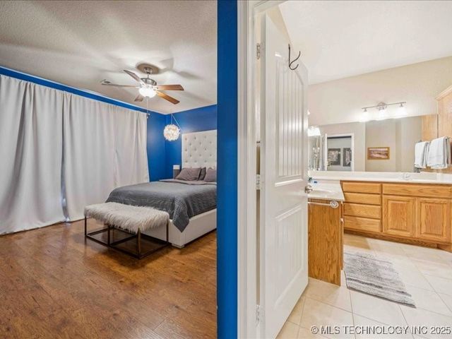 5010 W Birmingham Place, Broken Arrow, OK 74011