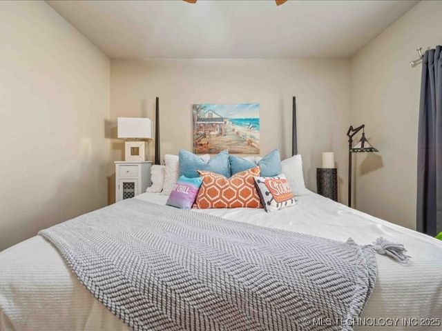 5010 W Birmingham Place, Broken Arrow, OK 74011