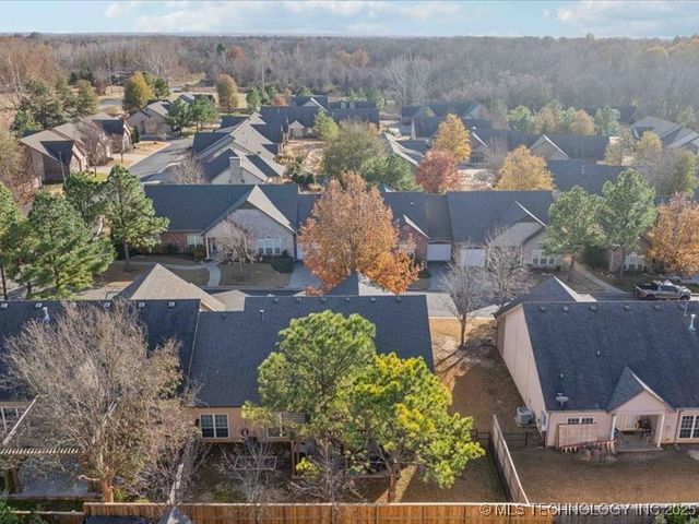 5010 W Birmingham Place, Broken Arrow, OK 74011