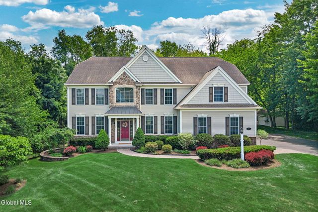 55 Outlook Drive South, Halfmoon, NY 12118