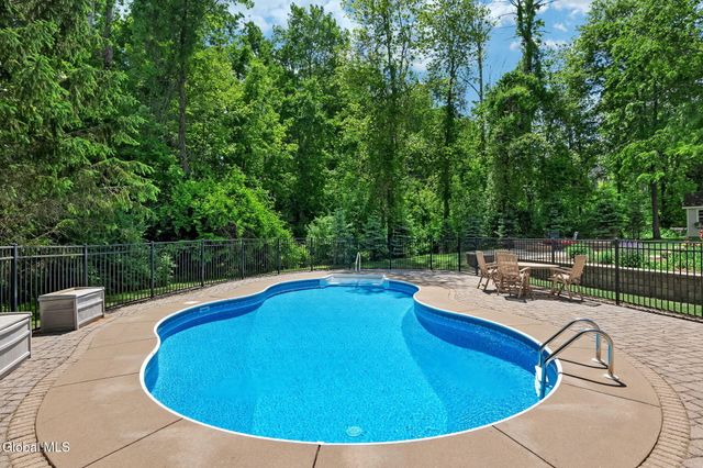 55 Outlook Drive South, Halfmoon, NY 12118