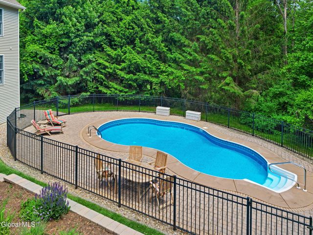 55 Outlook Drive South, Halfmoon, NY 12118