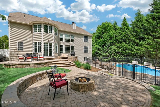 55 Outlook Drive South, Halfmoon, NY 12118