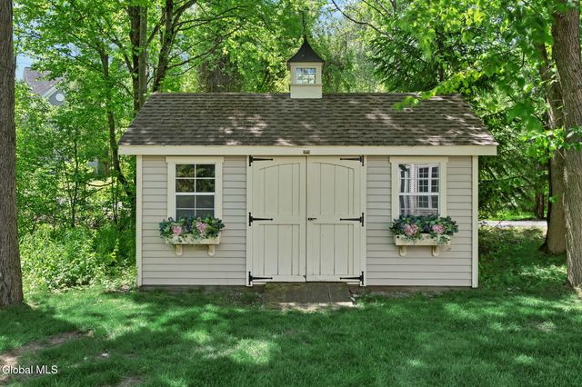 55 Outlook Drive South, Halfmoon, NY 12118