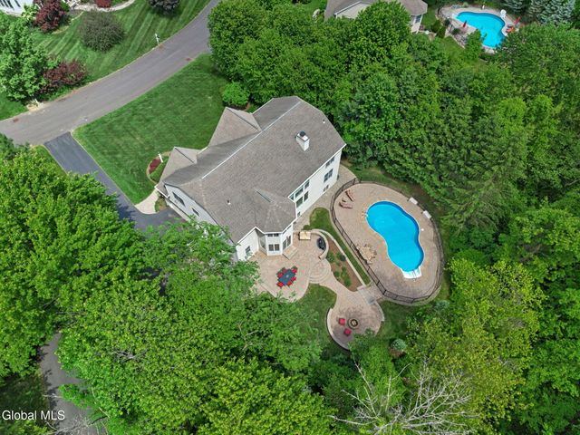55 Outlook Drive South, Halfmoon, NY 12118