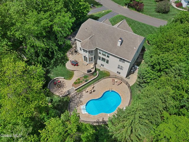 55 Outlook Drive South, Halfmoon, NY 12118