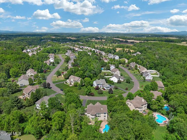 55 Outlook Drive South, Halfmoon, NY 12118