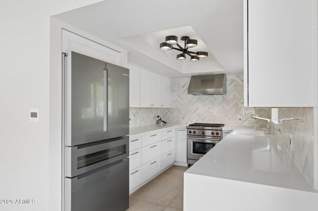 5801 E SURREY Drive, Cave Creek, AZ 85331