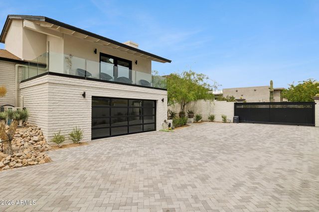 5801 E SURREY Drive, Cave Creek, AZ 85331