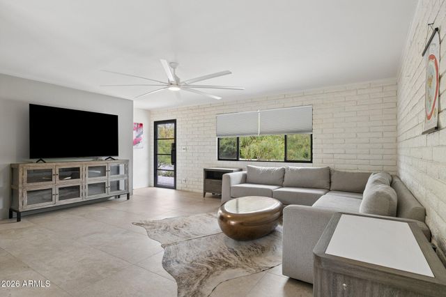 5801 E SURREY Drive, Cave Creek, AZ 85331