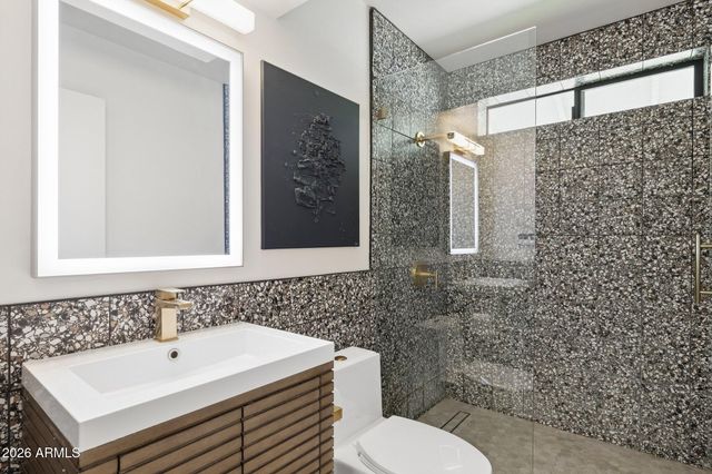 5801 E SURREY Drive, Cave Creek, AZ 85331