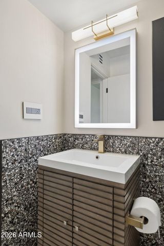 5801 E SURREY Drive, Cave Creek, AZ 85331