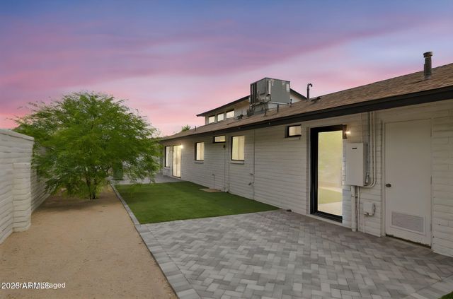 5801 E SURREY Drive, Cave Creek, AZ 85331