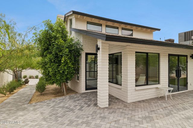 5801 E SURREY Drive, Cave Creek, AZ 85331