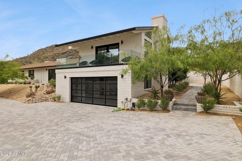 5801 E SURREY Drive, Cave Creek, AZ 85331