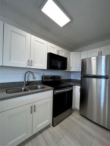 1700 NW N River Dr 909, Miami, FL 33125