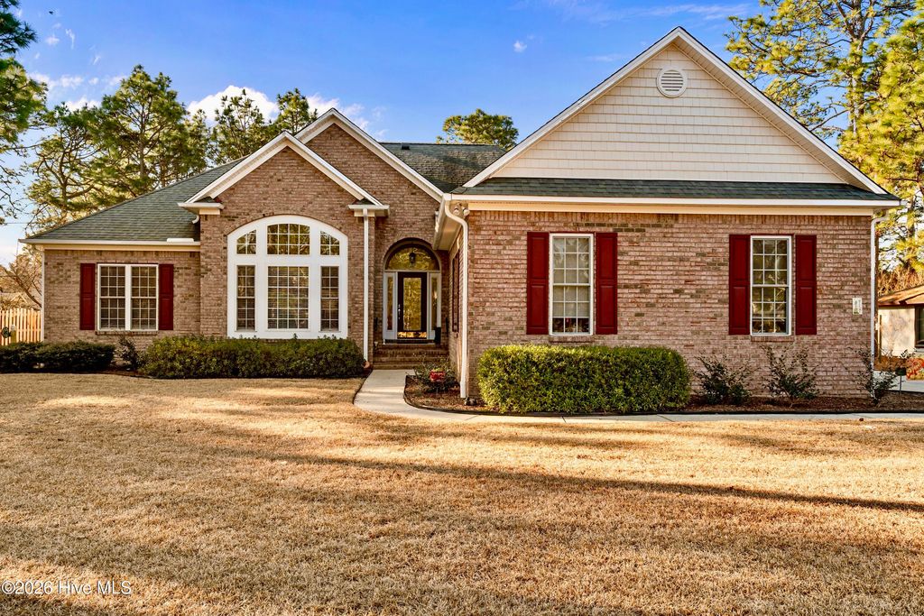 121 Sakonnet Trail, Pinehurst, NC 28374