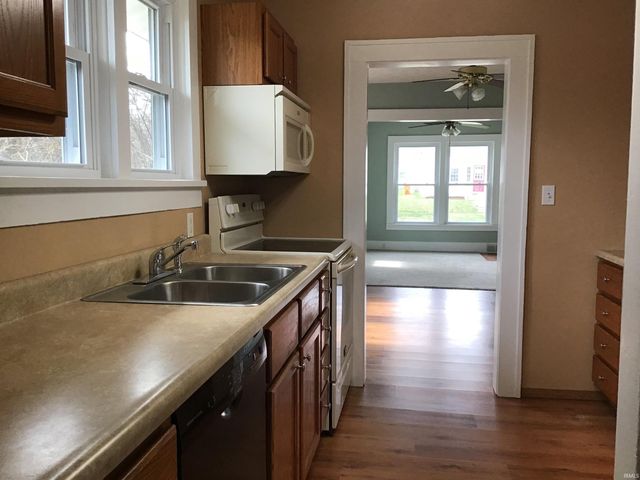 606 N Market Street, Winamac, IN 46996