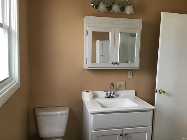 606 N Market Street, Winamac, IN 46996