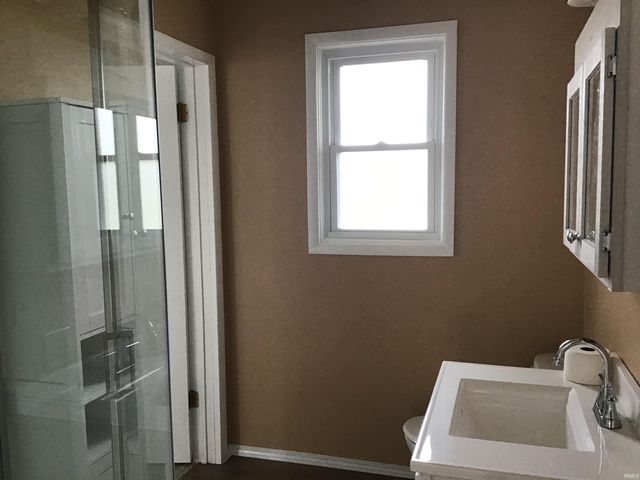 606 N Market Street, Winamac, IN 46996