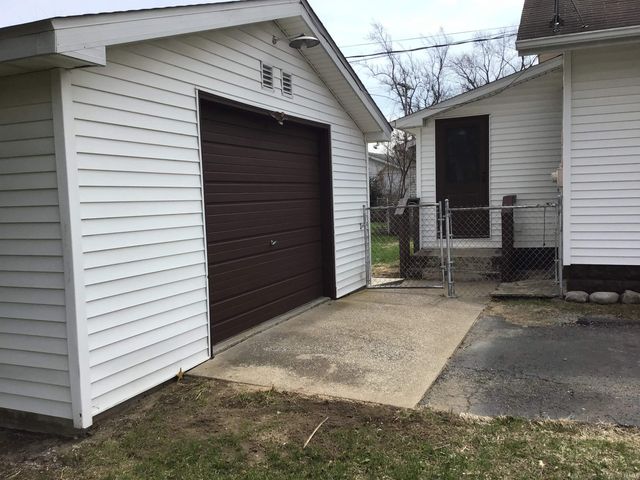 606 N Market Street, Winamac, IN 46996