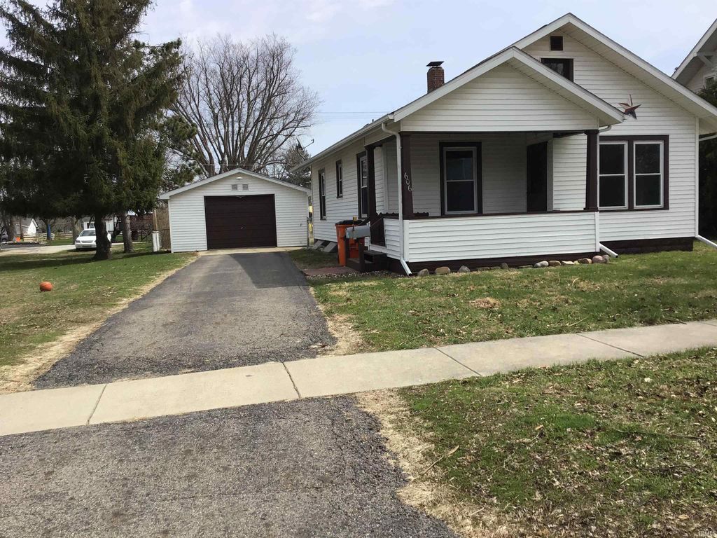 606 N Market Street, Winamac, IN 46996