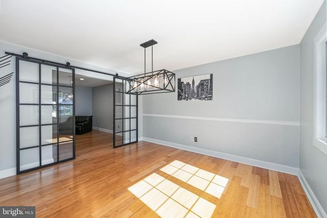 9 FOREST HILL DR, Cherry Hill, NJ 08003
