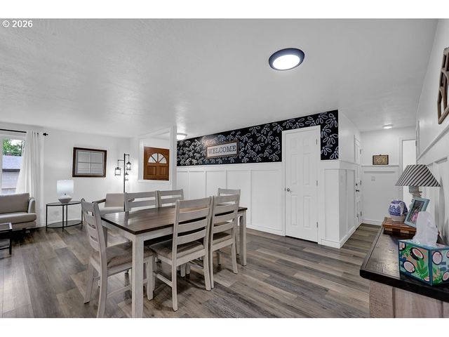 2278 ROSE BLOSSOM Dr, Springfield, OR 97477
