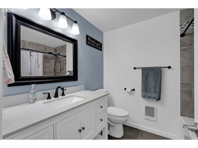 2278 ROSE BLOSSOM Dr, Springfield, OR 97477