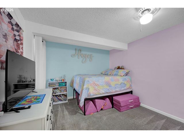 2278 ROSE BLOSSOM Dr, Springfield, OR 97477