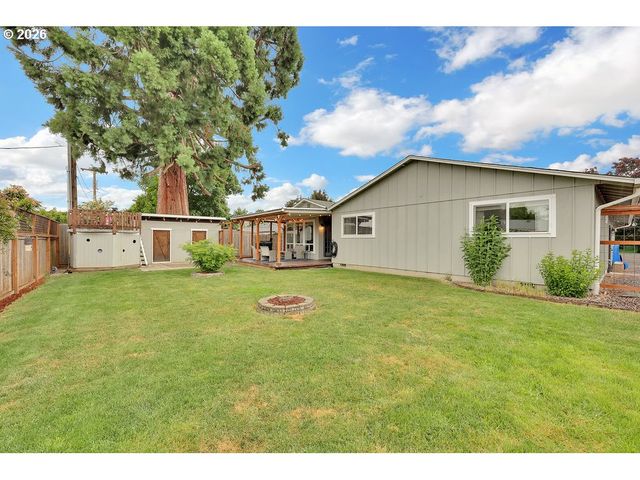 2278 ROSE BLOSSOM Dr, Springfield, OR 97477