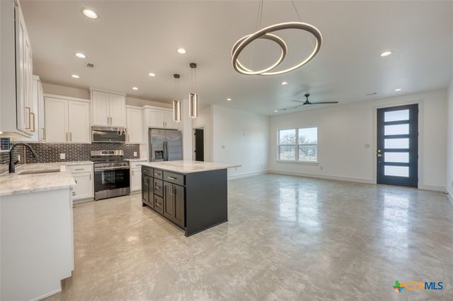 1501 Woodcrest Drive, Granite Shoals, TX 78654