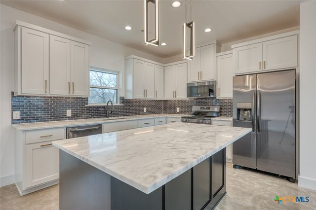 1501 Woodcrest Drive, Granite Shoals, TX 78654