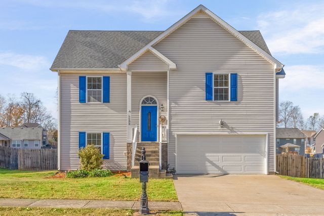 1132 Meachem Dr, Clarksville, TN 37042