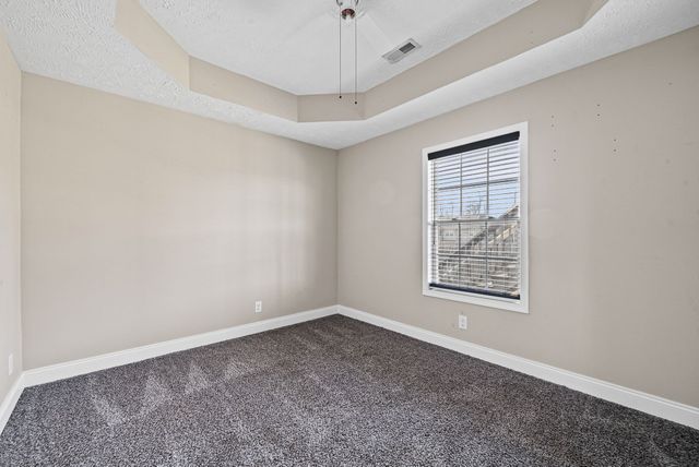 1132 Meachem Dr, Clarksville, TN 37042