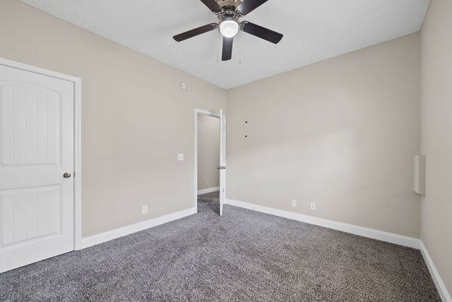 1132 Meachem Dr, Clarksville, TN 37042