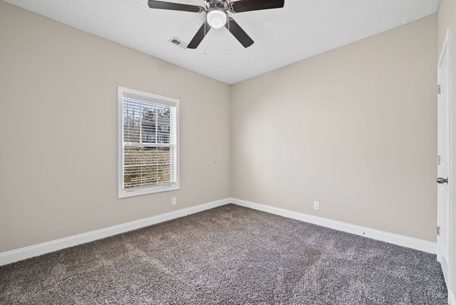 1132 Meachem Dr, Clarksville, TN 37042