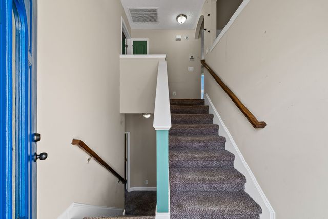 1132 Meachem Dr, Clarksville, TN 37042